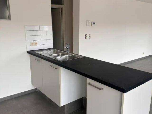 GEZELLIG APPARTEMENT MET TERRAS EN GARAGE