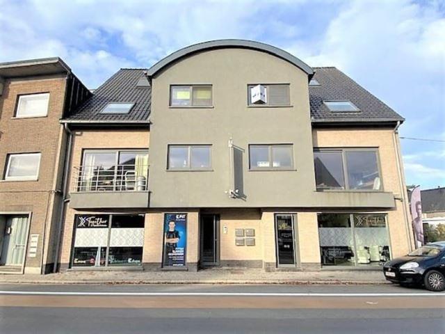 Gezellig duplex appartement met 2 slpks en terras in hart.