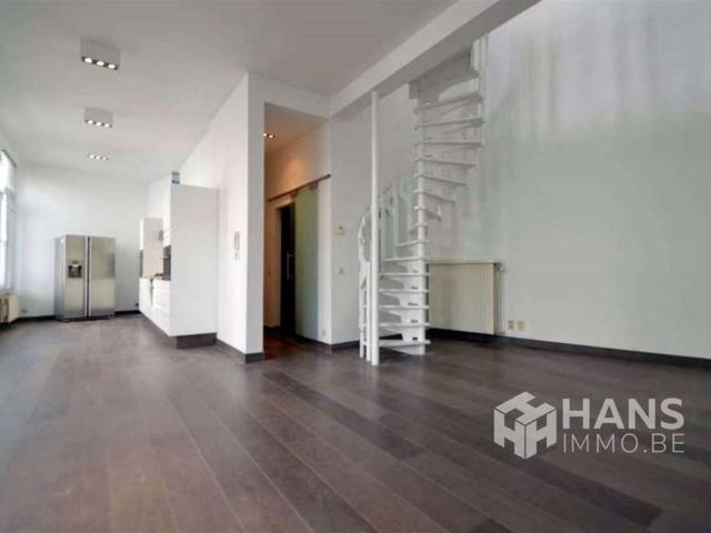 Gezellig duplex appartement van 90 m² met 1 slaapkamer gelegen op de eerste verdieping