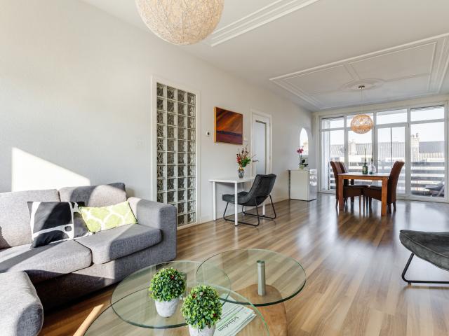 Gezellig en ruim 6 kamer appartement met dakterras
