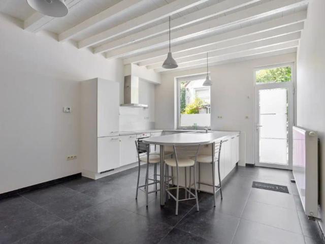 Gezellig huisje met 2 slaapkamers rustig en centraal gelegen te Leuven 239 KWH/m²