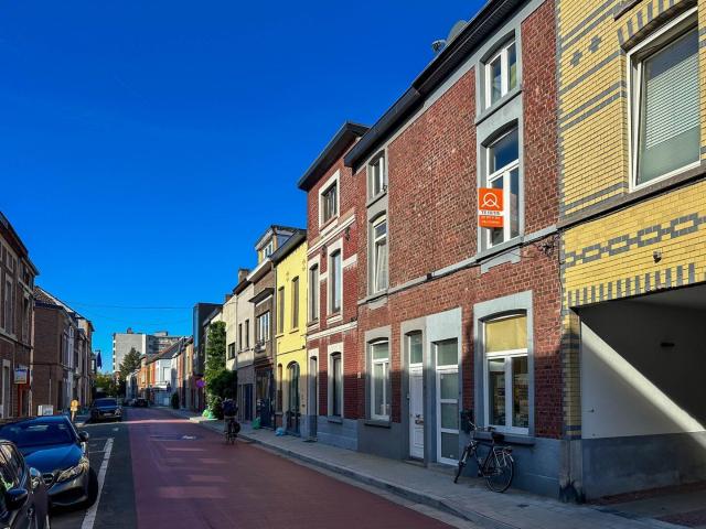 Gezellig rijhuisje met 3 slaapkamers en mezzanine in Gent.