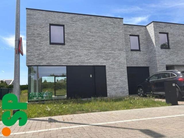 Gezellige gezinswoning te huur – 3 slaapkamers, tuin