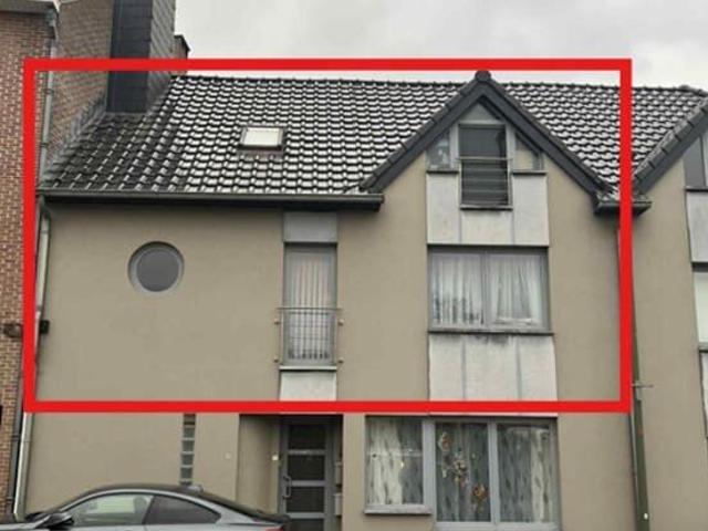 Gezellige duplexappartement met groot terras nabij station