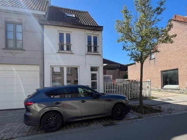 Gezellige en instapklare woning nabij het centrum van Tielt