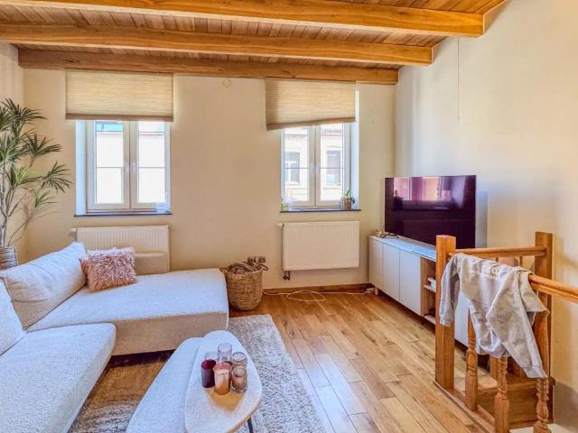 Gezellige rijwoning met 2 slaapkamers, mezzanine en terras