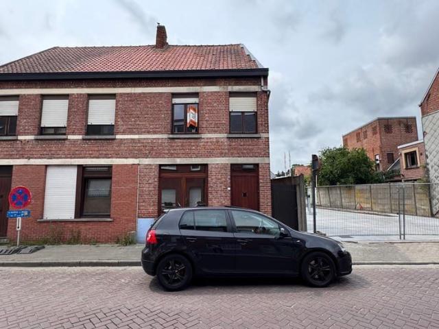 Gezellige woning met tuin TE HUUR