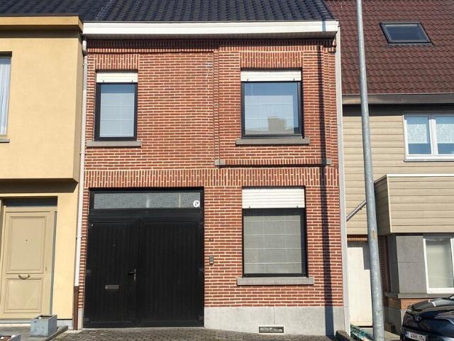 Gezellige woning met garage en grote tuin!