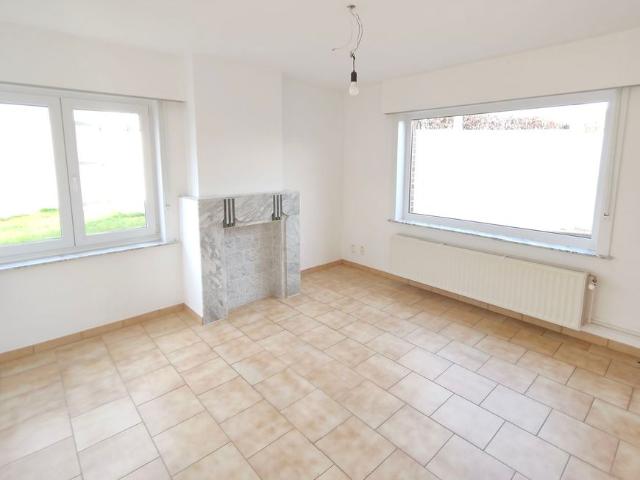 Gezinswoning met 3 slaapkamers gelegen in een rustige straat