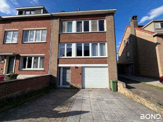 Gezinswoning met 3 slaapkamers en tuin te huur in Heverlee