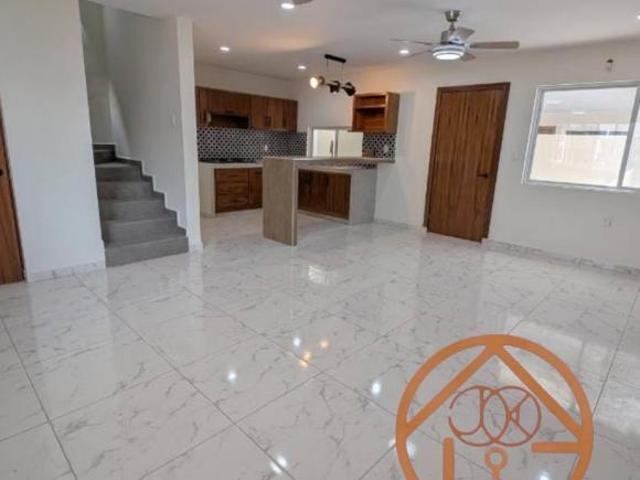GFCV2603 CASA | VENTA COL.LUNA LUNA,MADERO INF. 833 202 60 54