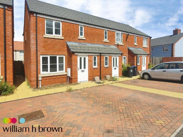 Ghent Field Circle, Thurston, BURY. 3 bed house to rent £1,400 pcm £323 pw