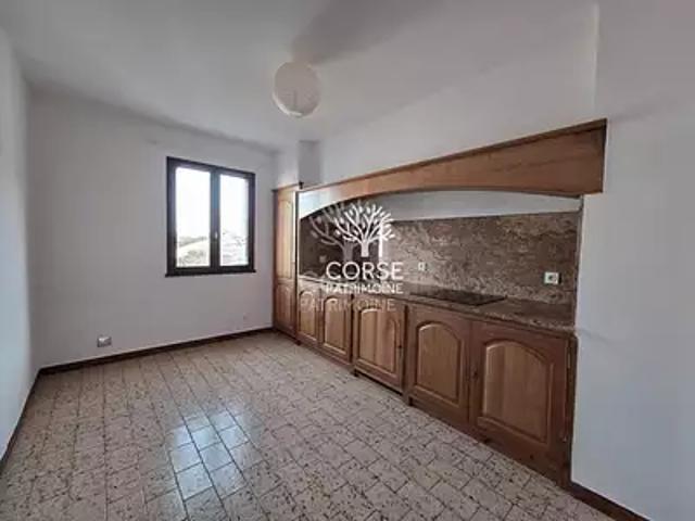 Ghisonaccia 20240 Achat / Vente appartement 4 pièces t4 cave
