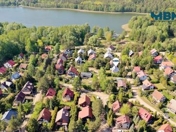 Letniskowy dom nad jeziorem Tajty w Wilkasach