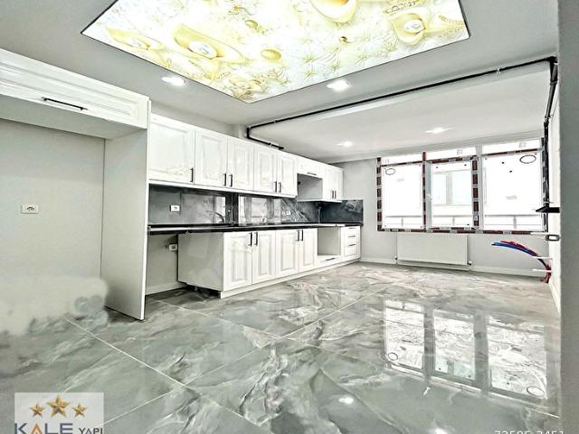 GİRİŞ EMSALİ 2+1 SIFIR BAHÇEKATI SATILIK DAİRE