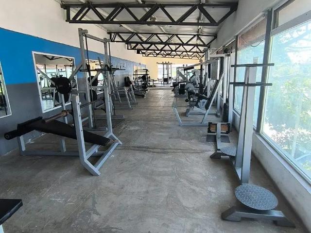GIMNASIO EN VENTA UBICADO EN SAN VICENTE CHUBURNA