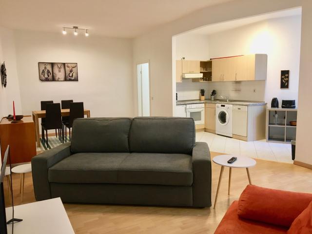 'Gina' beautiful, renovated old building apartment in Prenzlauer Berg