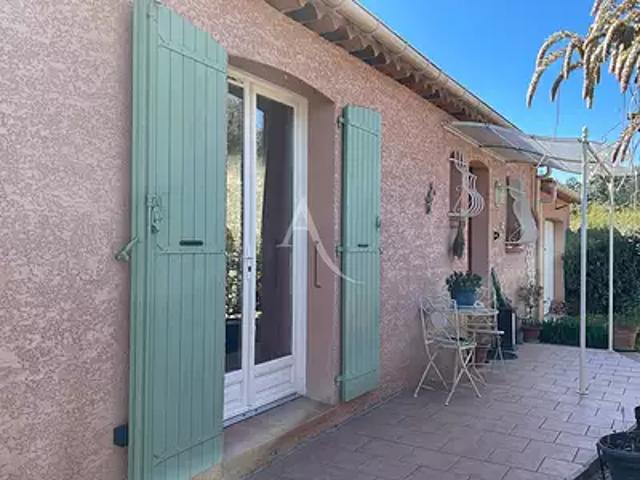 Ginasservis 83560 Achat / Vente maison 4 pièces t4 au dernier étage piscine