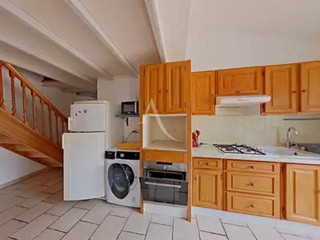 Ginasservis 83560 Location maison 5 pièces t5 au dernier étage
