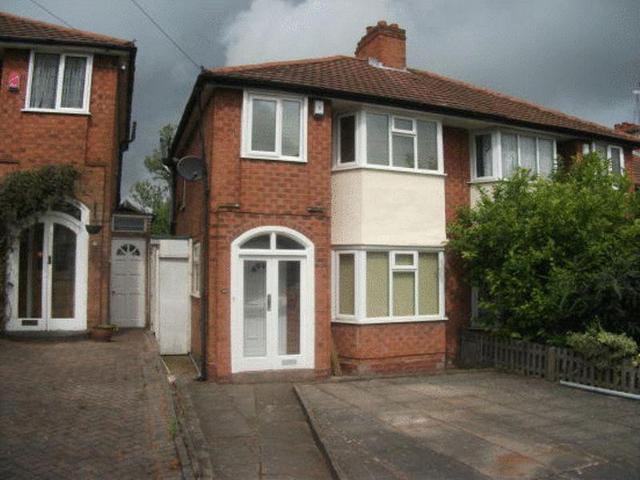 Gibbins Road, Selly Oak, Birmingham. 3 bed semi detached house to rent £1,365 pcm £315 pw