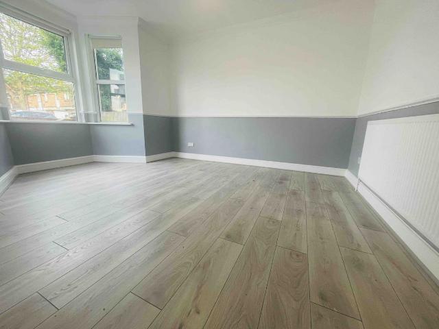 Gibbon Road, London SE15, 5 bed terraced house to rent, £4,500 pcm | PrimeLocation