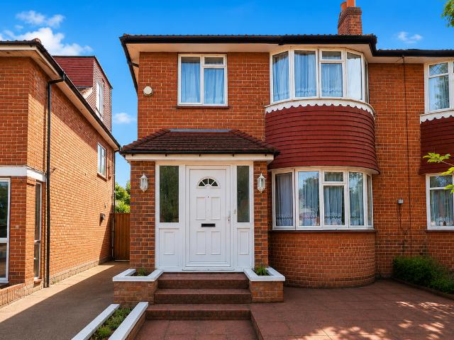 Gibbon Road, London W3, 4 bed semi detached house to rent, £3,900 pcm | PrimeLocation