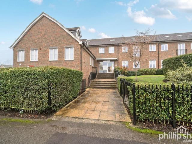 Gibbs Couch, Watford, WD19 1 bed flat to rent £1,400 pcm £323 pw
