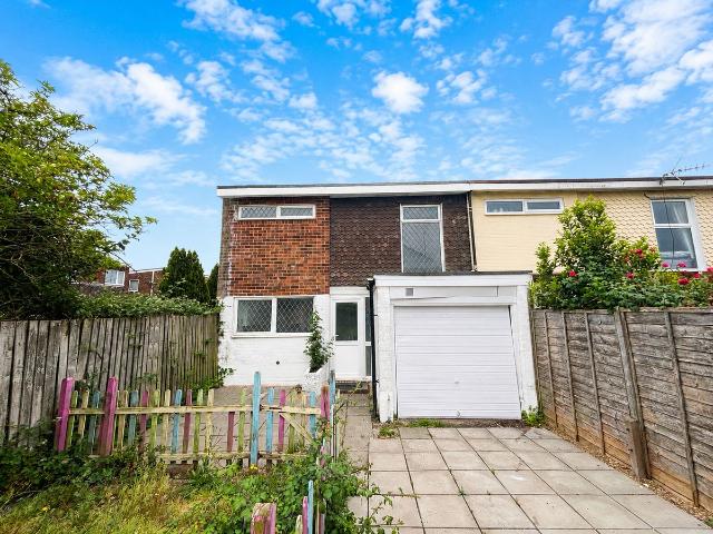Gibbs Close, Coventry CV2, 3 bed property to rent, £1,150 pcm | PrimeLocation