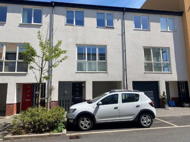 Gibson Way, PENARTH 3 bed house to rent £1,600 pcm £369 pw