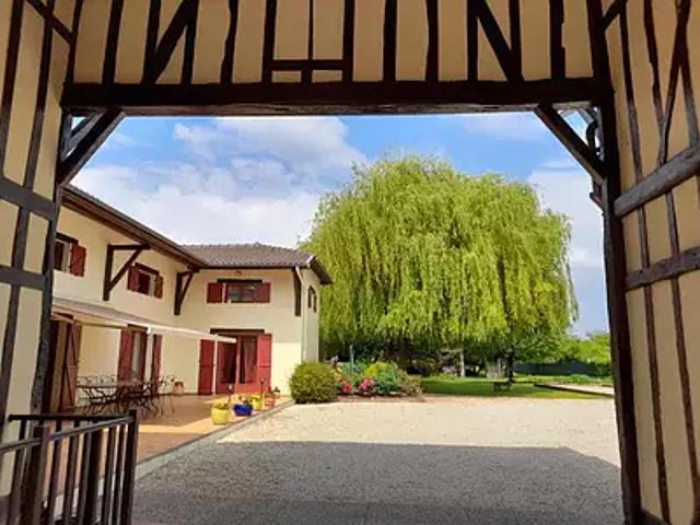 Giffaumont Champaubert 51290 Achat / Vente maison 11 pièces t11 piscine jardin