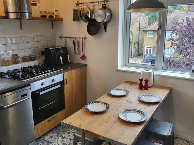 Gifford Gardens, Hanwell W7, 2 bed flat to rent, £2,050 pcm | PrimeLocation