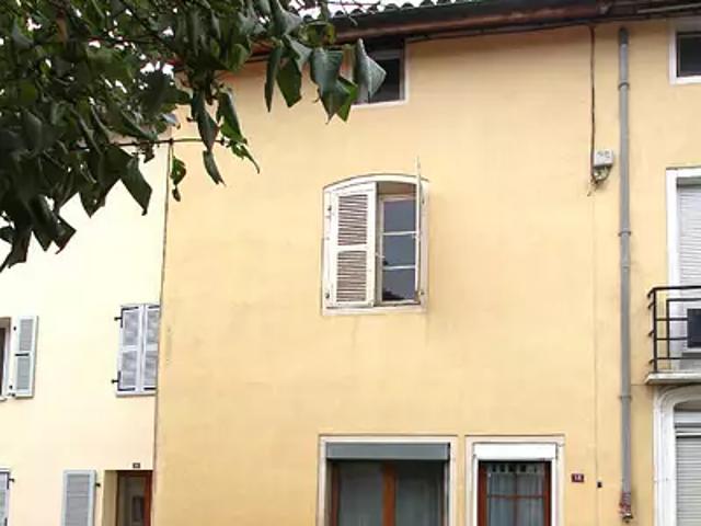 Gigny 39320 Achat / Vente maison 6 pièces t6 au dernier étage cave