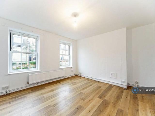 Gilton Road, London, SE6 2 bed flat to rent £2,028 pcm £468 pw
