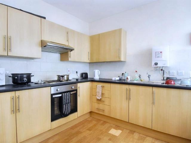 Gilwell Street, Flat 2, Plymouth PL4, 2 bed flat to rent, £680 pcm | PrimeLocation