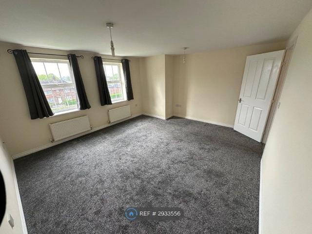 Gilbert Close, Nottingham NG5, 2 bed flat to rent, £795 pcm | PrimeLocation