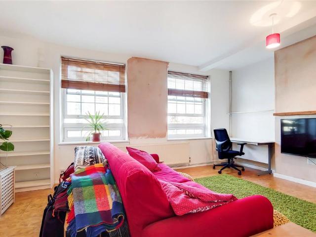 Gilbert House, McMillan Street. 2 bed flat to rent £2,100 pcm £485 pw
