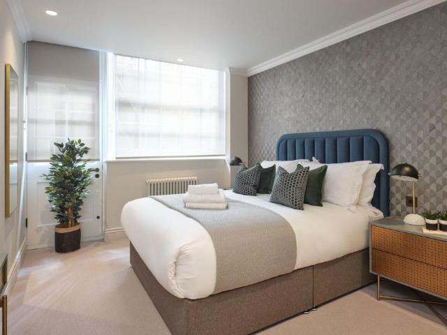 Gilbert Street, London, W1K 5HH, United Kingdom | 1 bed apartment for rent #108867980 | Rentberry