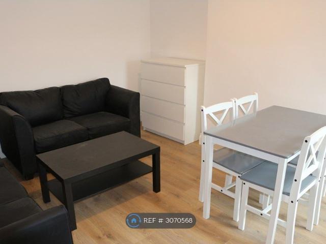 Gilbey Road, London SW17, 4 bed flat to rent, £3,250 pcm | PrimeLocation