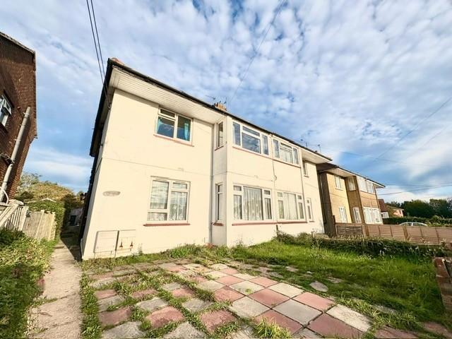 Gilda Crescent, Polegate, BN26 2 bed flat to rent £1,200 pcm £277 pw