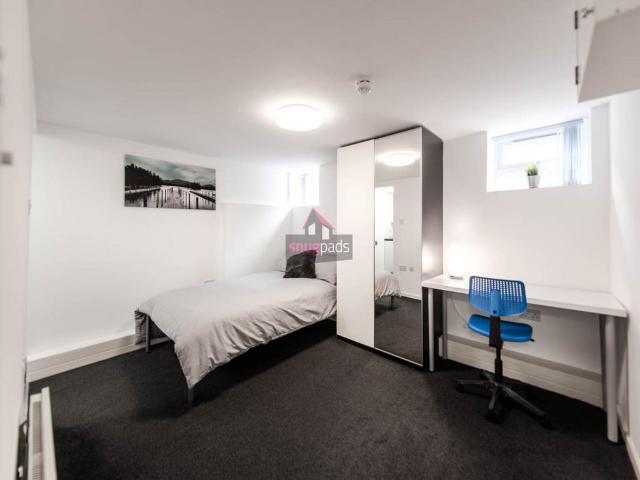 Gildabrook Road, Salford, 1 bed in a flat share to rent £790 pcm £182 pw