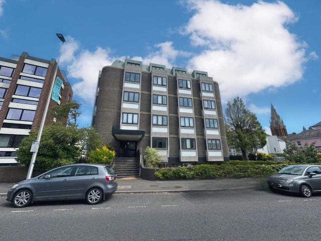 Gildredge Road, Eastbourne BN21, 2 bed flat to rent, £1,150 pcm | PrimeLocation