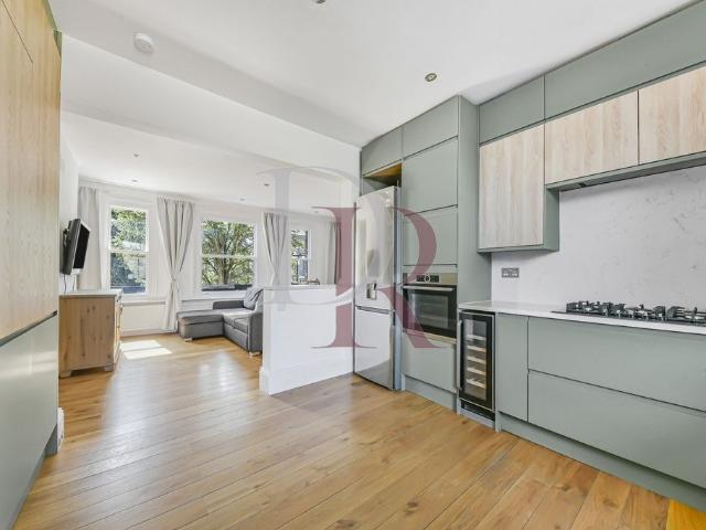 Gillespie Road, Highbury N5, 3 bed maisonette to rent, £4,312 pcm | PrimeLocation