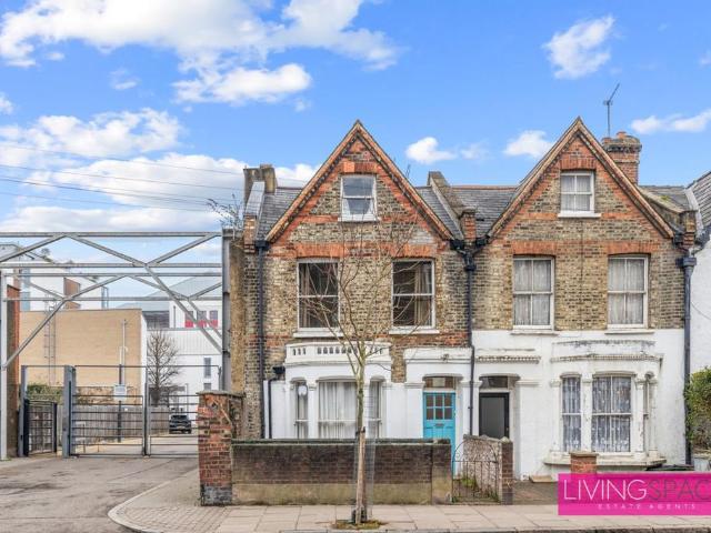 Gillespie Road, London, N5 1LP, United Kingdom | 4 bed townhouse for rent #140229060 | Rentberry