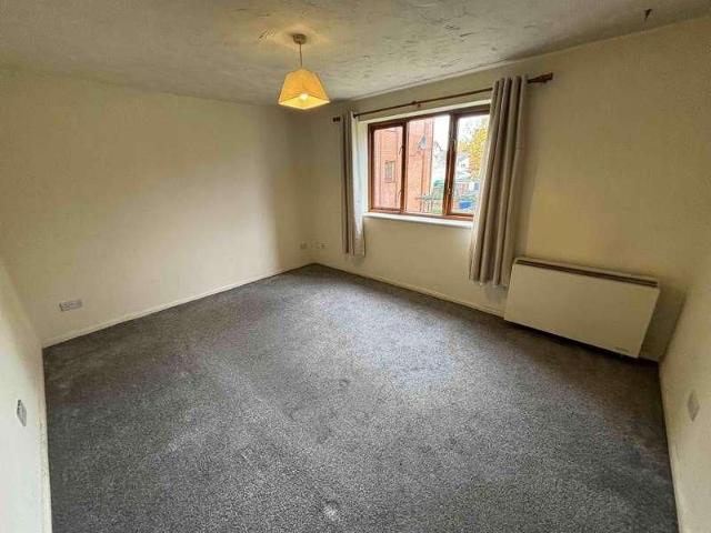 Gillett Close, Weavers Green, CV11