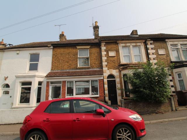 Gillingham ME7, 3 bed terraced house to rent, £1,300 pcm | PrimeLocation
