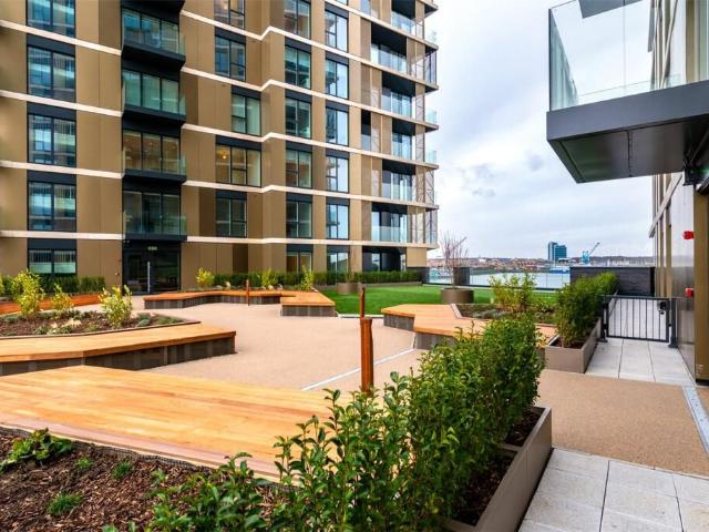 Gillingham Gate Road, Chatham ME4, 3 bed flat to rent, £1,900 pcm | PrimeLocation