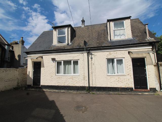 Gillingham Road, Gillingham, Gillingham, Kent ME7, 1 bed semi detached house to rent, £900 pcm | PrimeLocation