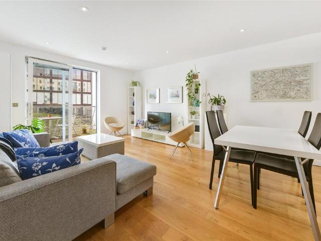 Gillingham Street, Westminster. 3 bed apartment to rent £4,500 pcm £1,038 pw