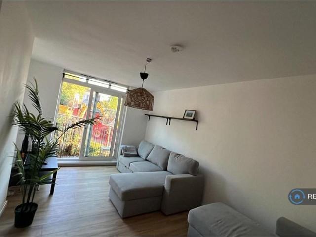 Gillies House, London, NW6 4 bed flat to rent £4,500 pcm £1,038 pw