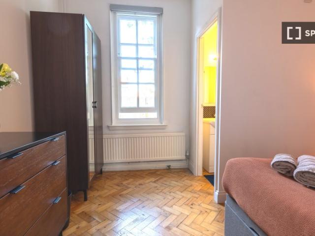 Gillman Funeral Services, 971 973 Garratt Lane, London, SW17 0EL, United Kingdom | Room for rent #117587056 | Rentberry